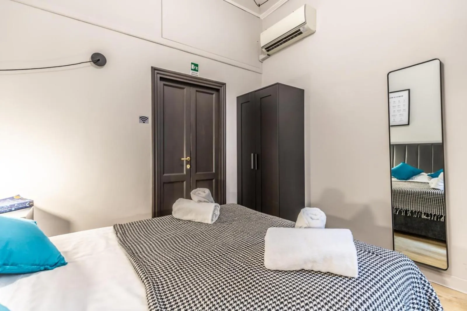 Flatinrome Trastevere Complex 0*, Rom